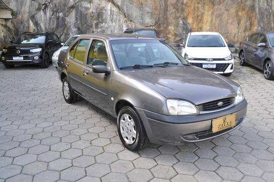 FORD FIESTA 1.0 MPI STREET SEDAN 8V GASOLINA 4P MANUAL FORD FIESTA 1.0 MPI STREET SEDAN 8V GASOLINA 4P MANUAL